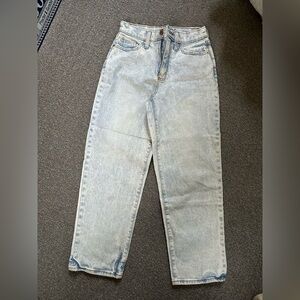 Light wash jeans